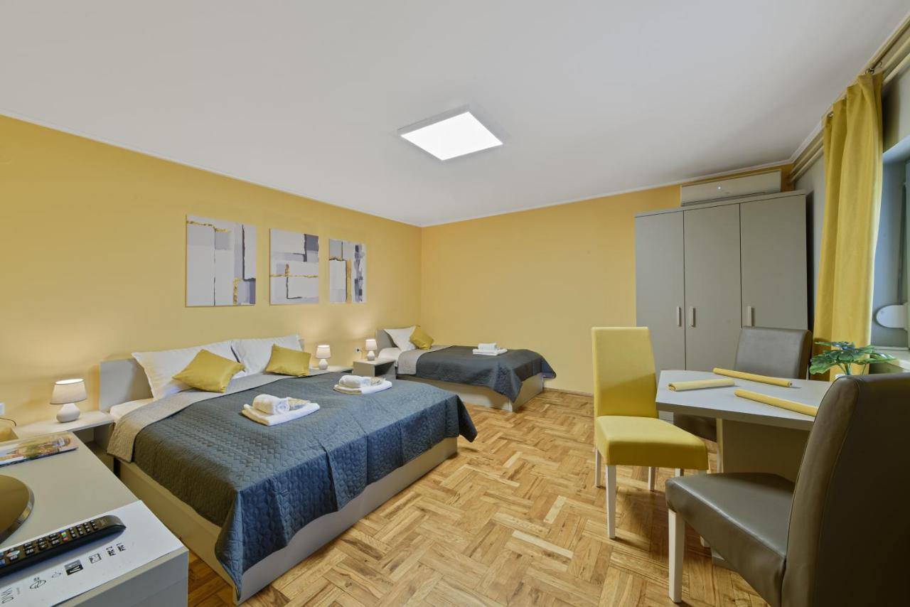 Ferienwohnung Dumalux Garden Subotica Exterior foto